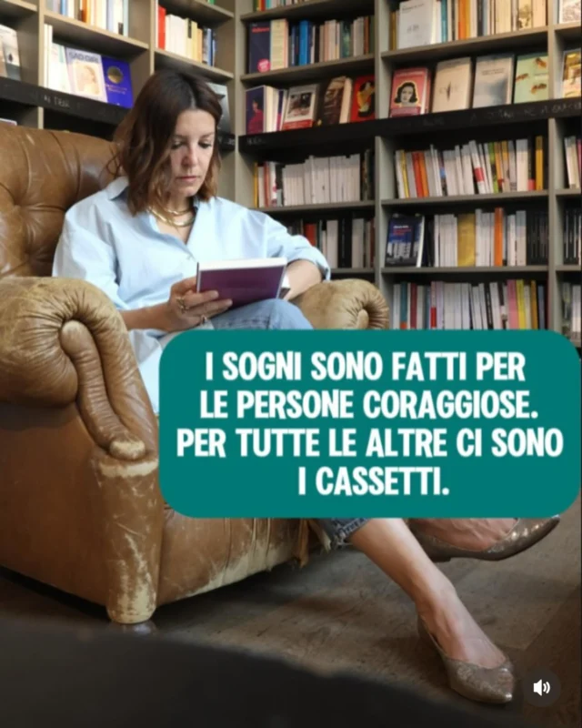 ⭐️I sogni sono fatti per le persone coraggiose⭐️
Per tutte le altre ci sono i cassetti.

….Cosa ne pensi?

#assistentesocialprivato#lavorosociale#riflessioni#lavorosociale