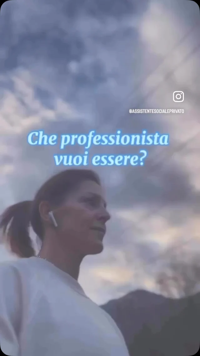 ❤️Che professionista vuoi essere?
Scrivilo! Condividilo con tutti.

Ti racconto che tipo di professionista ho
SCELTO di essere io.

💭Nel 2013 dopo il corso di coaching ho finalmente capito che potevo decidere che tipo di professionista essere e come stare in organizzazioni che non rispondevano perfettamente alla mia visione.

⭐️Nel 2013 ho scelto:
la mia visione del lavoro dell’assistente sociale: una professione anti-oppressiva e non discriminante che lavora sia con le persone che per cambiare le organizzazioni proprio verso l’anti-oppressività.

⭐️ho puntato ad avere un stile che valorizzasse le mie attitudini invece di uniformarmi allo status quo o al ‘si fa così’ cioè alla visione degli altri.

⭐️ho iniziato a usare la sfera di potere tutte le volte che mi sono trovata in crisi con le organizzazioni e ho fatto scelte consapevoli, ogni volta che trovandomi in crisi, rischiavo di farmi ‘controllare’ da emozioni negative e dalla lamentela interna.

❤️E ho scoperto chi voglio esssre come professionista e finalmente anche come persona.

E tu che professionista vuoi essere?
Seguimi per un servizio sociale anti-oppressivo

#assistentesocialeprivato #lavorosociale #sociale #tutelaminori #serviziosociale